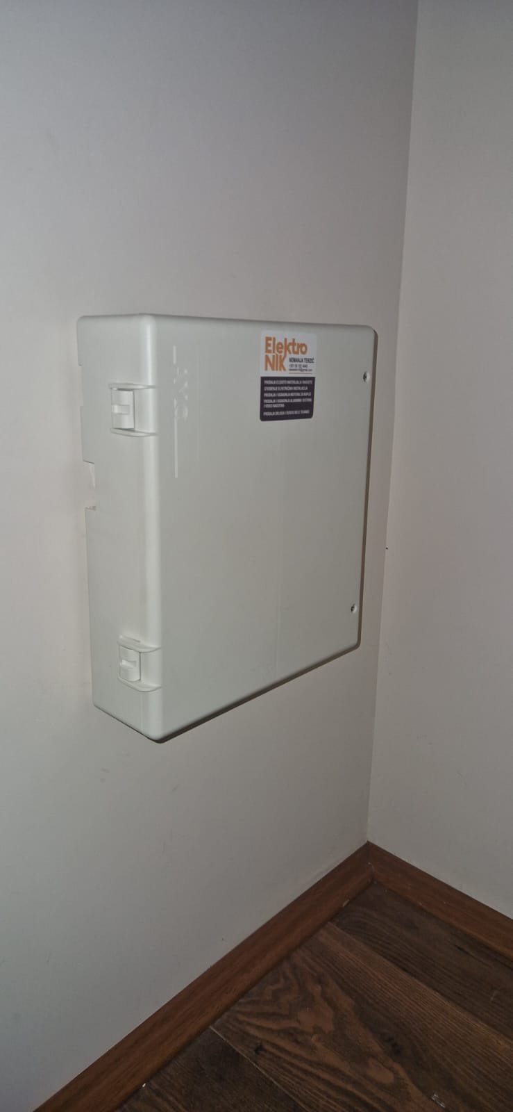 ElektroNIK projekat 26